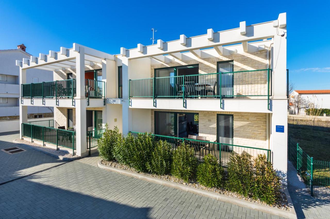 Queen Beach Apartments Nin Zewnętrze zdjęcie