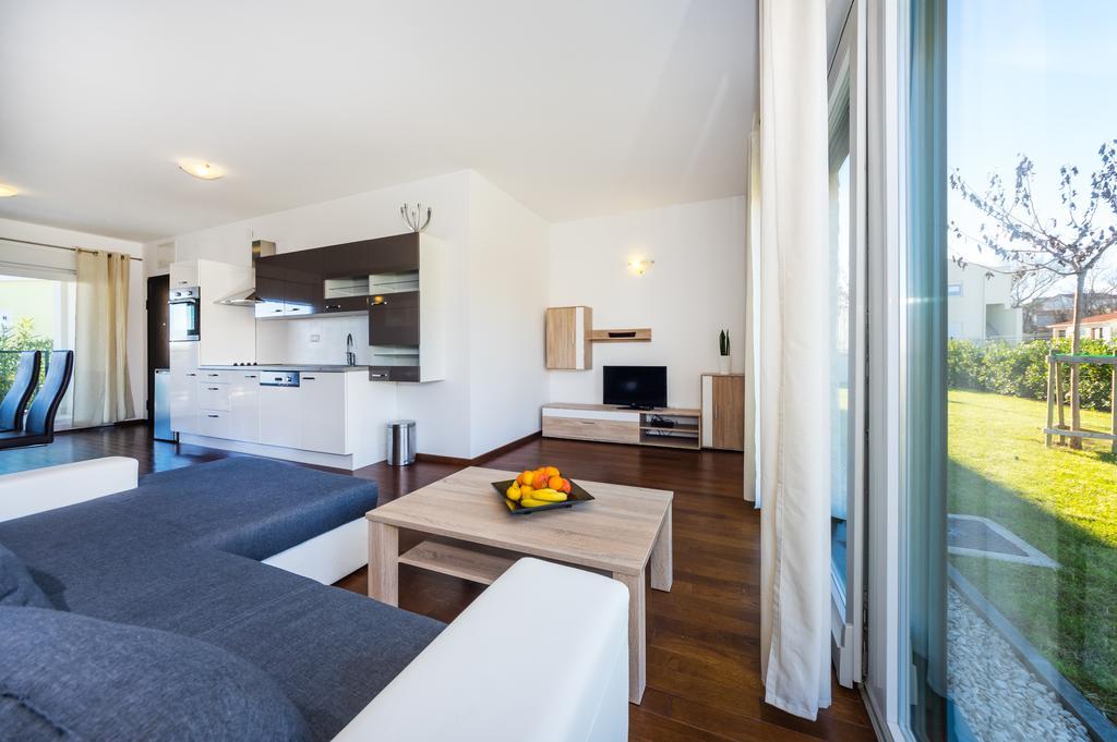 Queen Beach Apartments Nin Zewnętrze zdjęcie