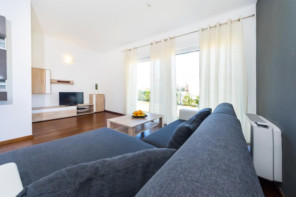 Queen Beach Apartments Nin Zewnętrze zdjęcie