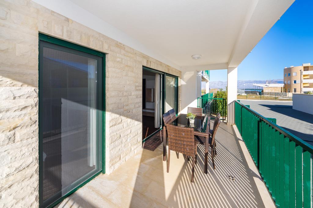 Queen Beach Apartments Nin Zewnętrze zdjęcie